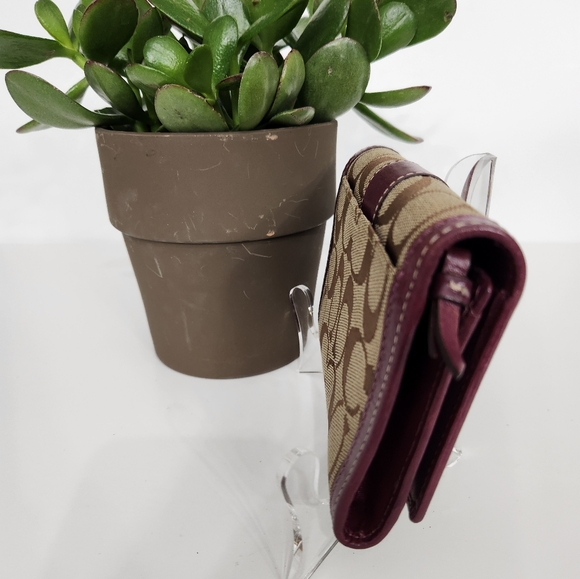 Coach purple trim wallet with coin pouch - Picture 4 of 13